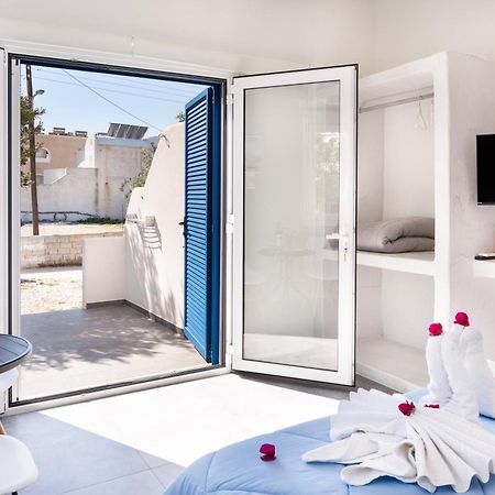 Aegean Blue Santorini Perissa Apartment Bagian luar foto