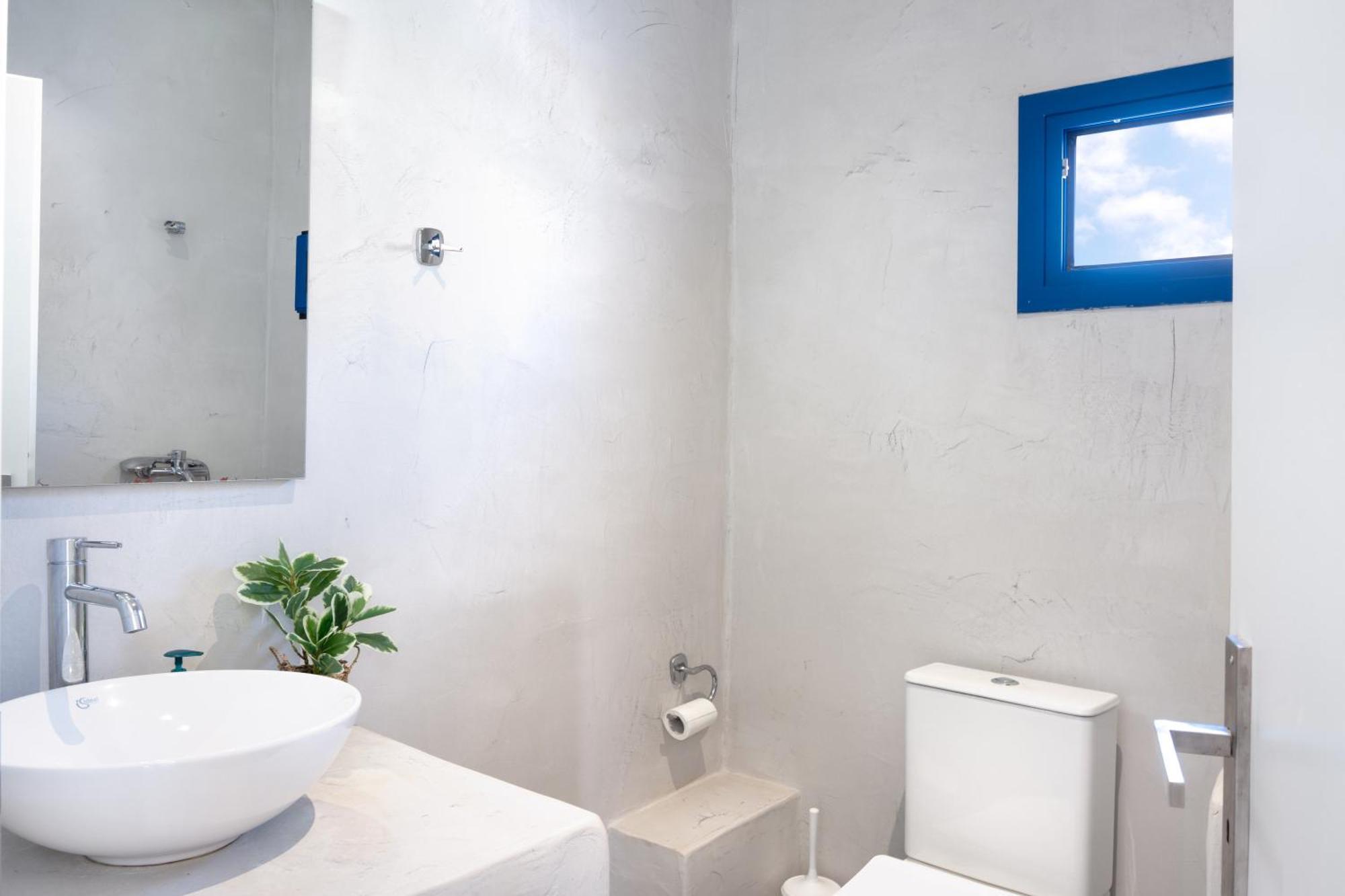 Aegean Blue Santorini Perissa Apartment Bagian luar foto