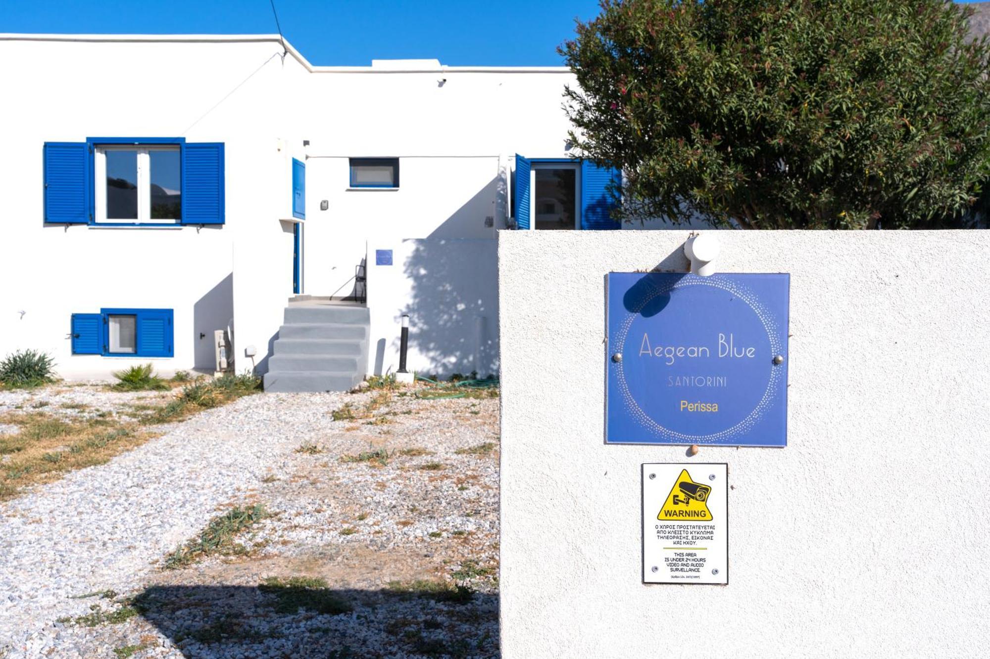Aegean Blue Santorini Perissa Apartment Bagian luar foto